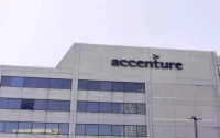 Accenture: What it is, its stock trajectory, and the AI pivot – What Reddit is Saying